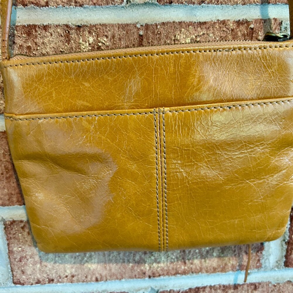 HOBO Amble Leather Crossbody Bag - Picture 8 of 11